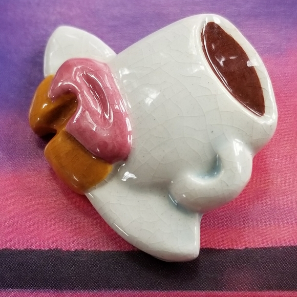 Relisted -Coffee and donut brooch pin strawberry java bean - Picture 5 of 7